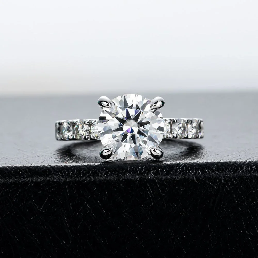 Certified 4.3 ct. t.w. Moissanite Diamond 4 Prone Solitaire Engagement Ring NEW